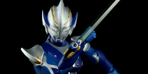 第2:梦比优斯奥特曼,最被人熟知的用光剑的奥特曼了,剧中一步步的强大