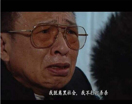 "欢喜哥"香港第一个开奔驰的艺人,家世显赫,至少官9代