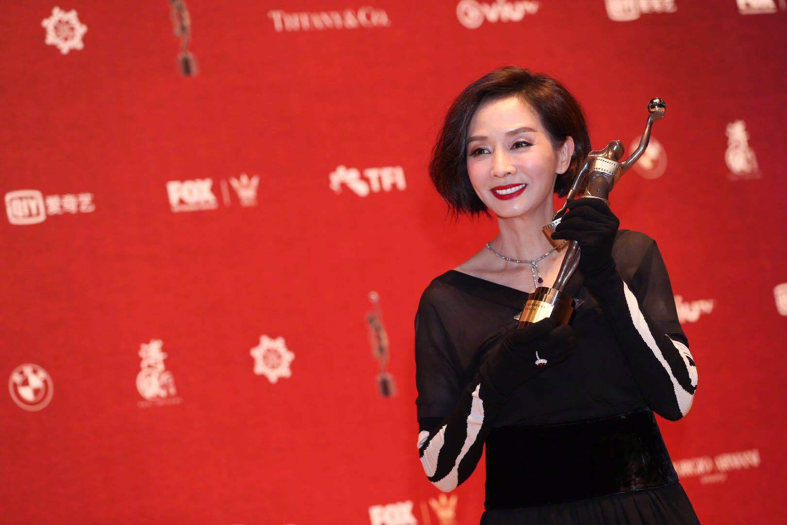 第37届金像奖毛舜筠凭借《黄金花》获得影后