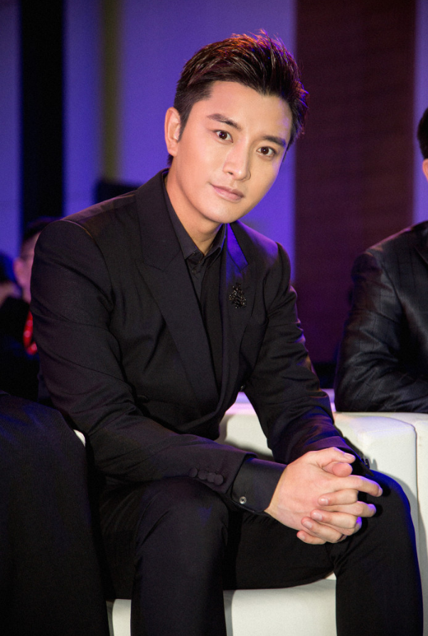 清新俊逸,挺鼻薄唇——贾乃亮