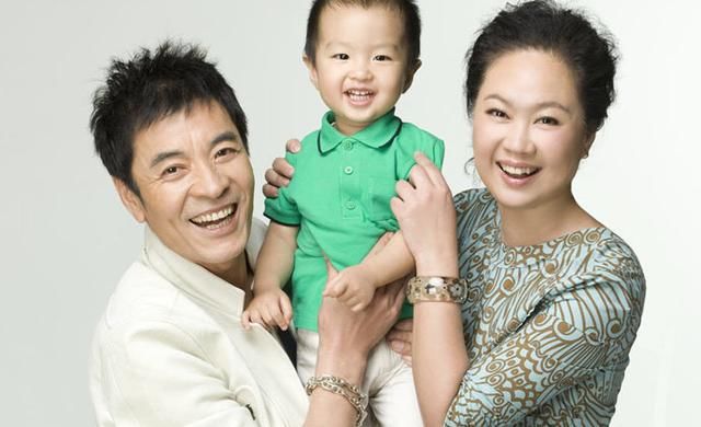 这样一个贤妻良母,也许一直是刘威在追寻的,但何晴