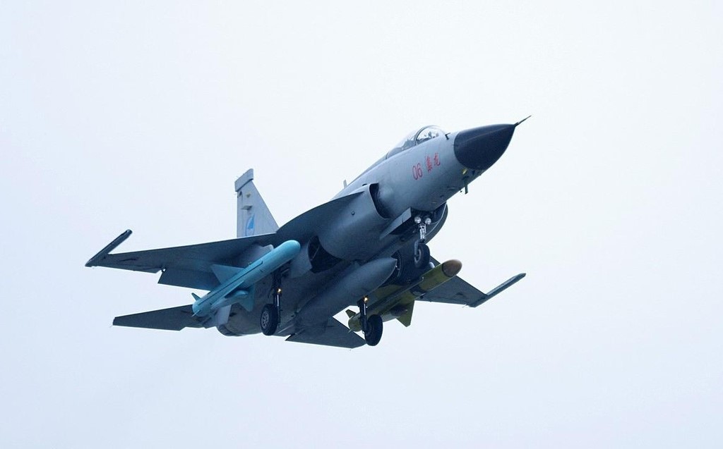 中国fc-1战斗机 维护巴铁天空的枭龙