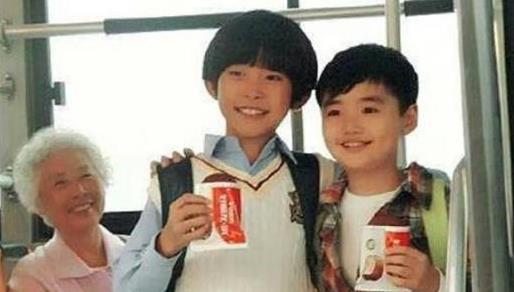 现在知道会不会有点晚,这支好丽友广告里,锅盖头就是易烊千玺