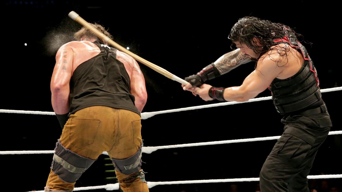 wwe南非开普敦现场秀,罗曼大战黑羊伊莱亚斯,竹棍铁椅轮番上阵