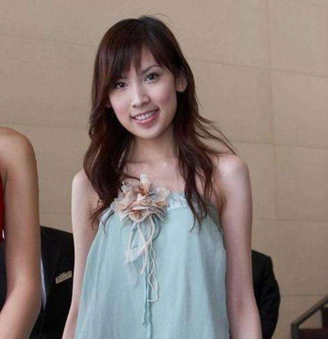 太敢穿了!陈若仪白色裙子真的太美了,网友:林志颖快管管你老婆