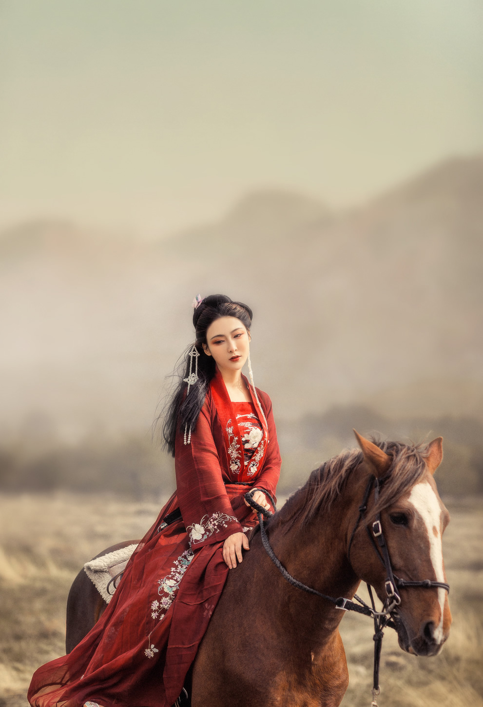 华服古风:扬鞭策马,逐鹿天下,只愿不辜负你这红颜如画