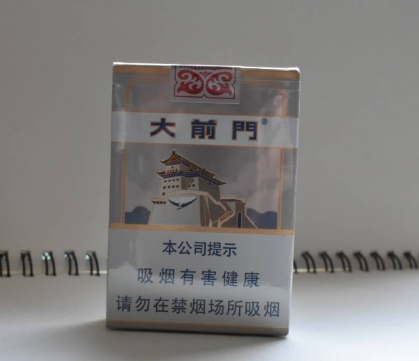 这烟透着复古的味道,明显的梅子味,这很上烟