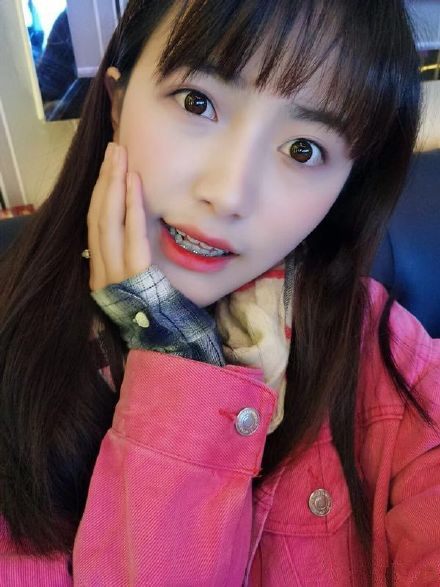 抖音超火小姐姐"铁骨真真"被扒是微商,网友:再也不相信爱情了