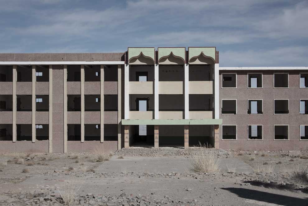 甘肃一座被世人遗忘的小城,存在仅20年,如今彻底废弃成"鬼城"