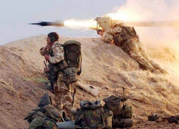 美军朝友军猛烈开火6小时,突然停火道歉:不好意思,打错了