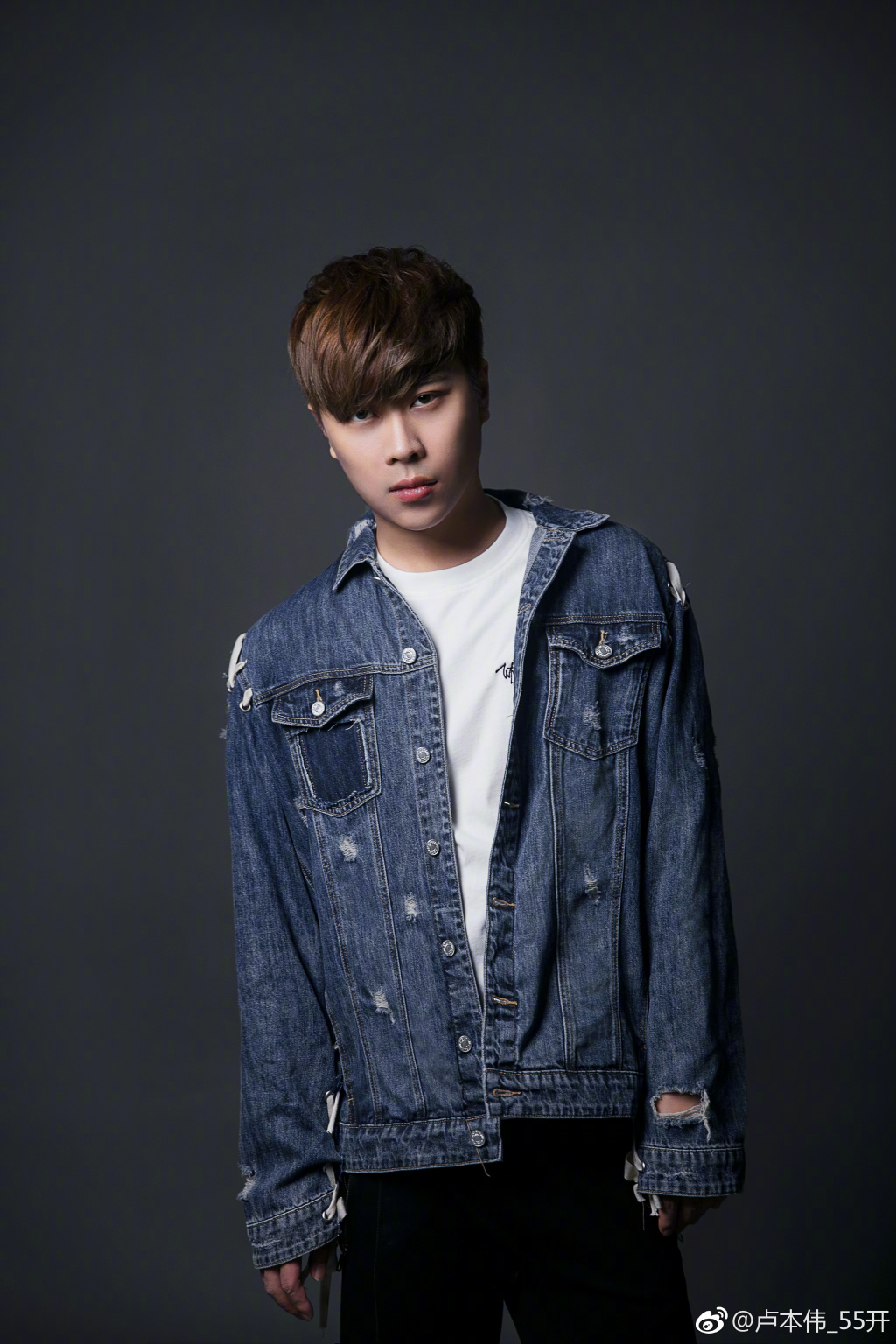 卢本伟赵梦玥双双上热搜只因这一段视频?网友:今天是复活节吗?