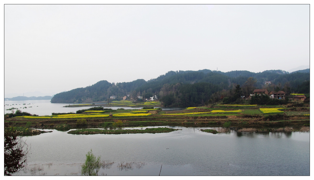 红寺湖风景区——四季景色秀丽