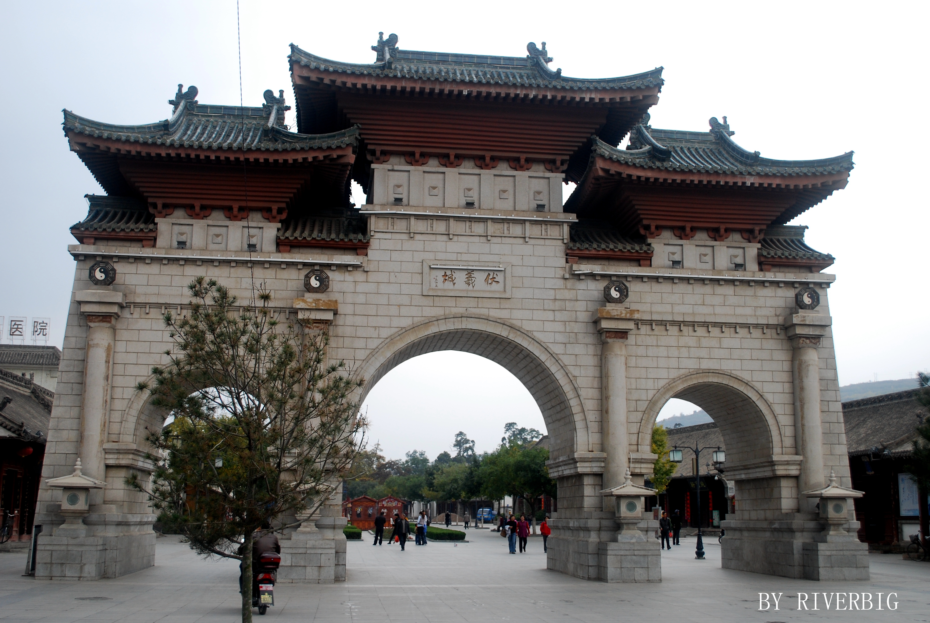 天水伏羲庙广场,文化在此优雅地传承着