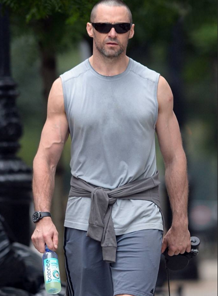 金刚狼男主角自曝健身5大动作,8块腹肌迷倒万千少女,赶快收藏!