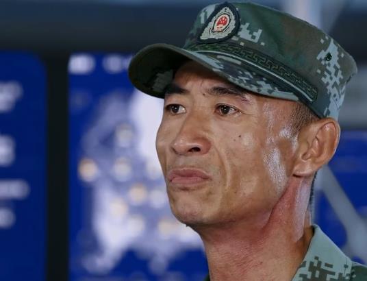 刘猛新剧《利刃出击》豆瓣给3.2分,网友却说顶多2分,1分辛苦分