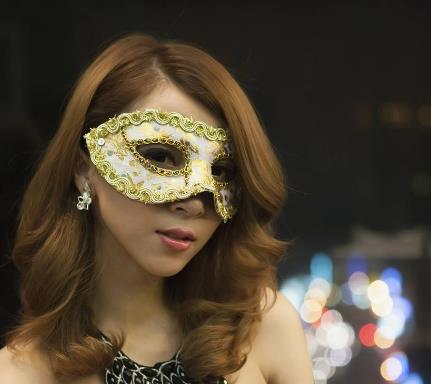 心理测试:参加舞会的时候你会戴哪个面具?测你要经历几次爱情!