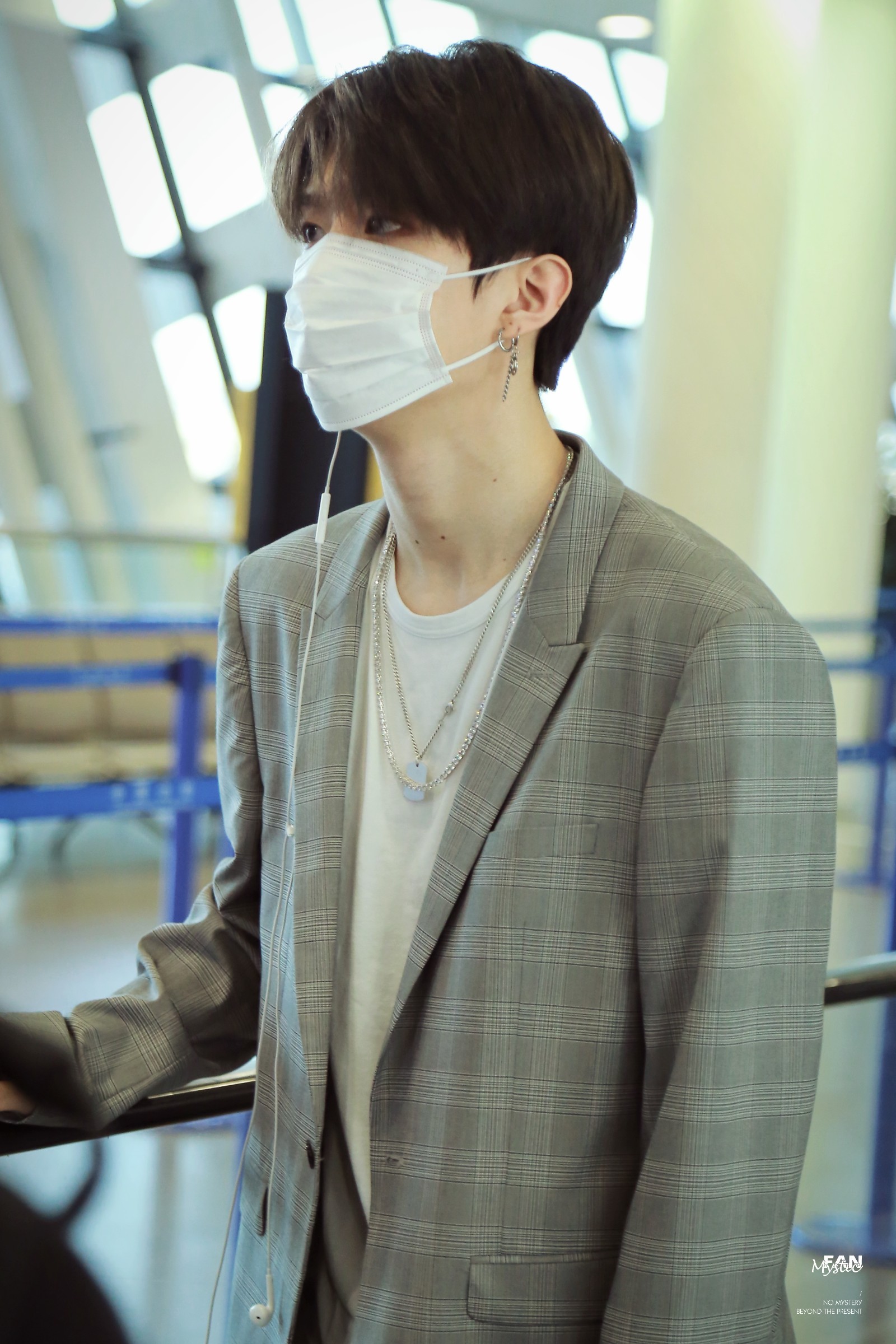 范丞丞你敢素颜一个看看吗?自拍照竟还要付费才能看!网友:没钱