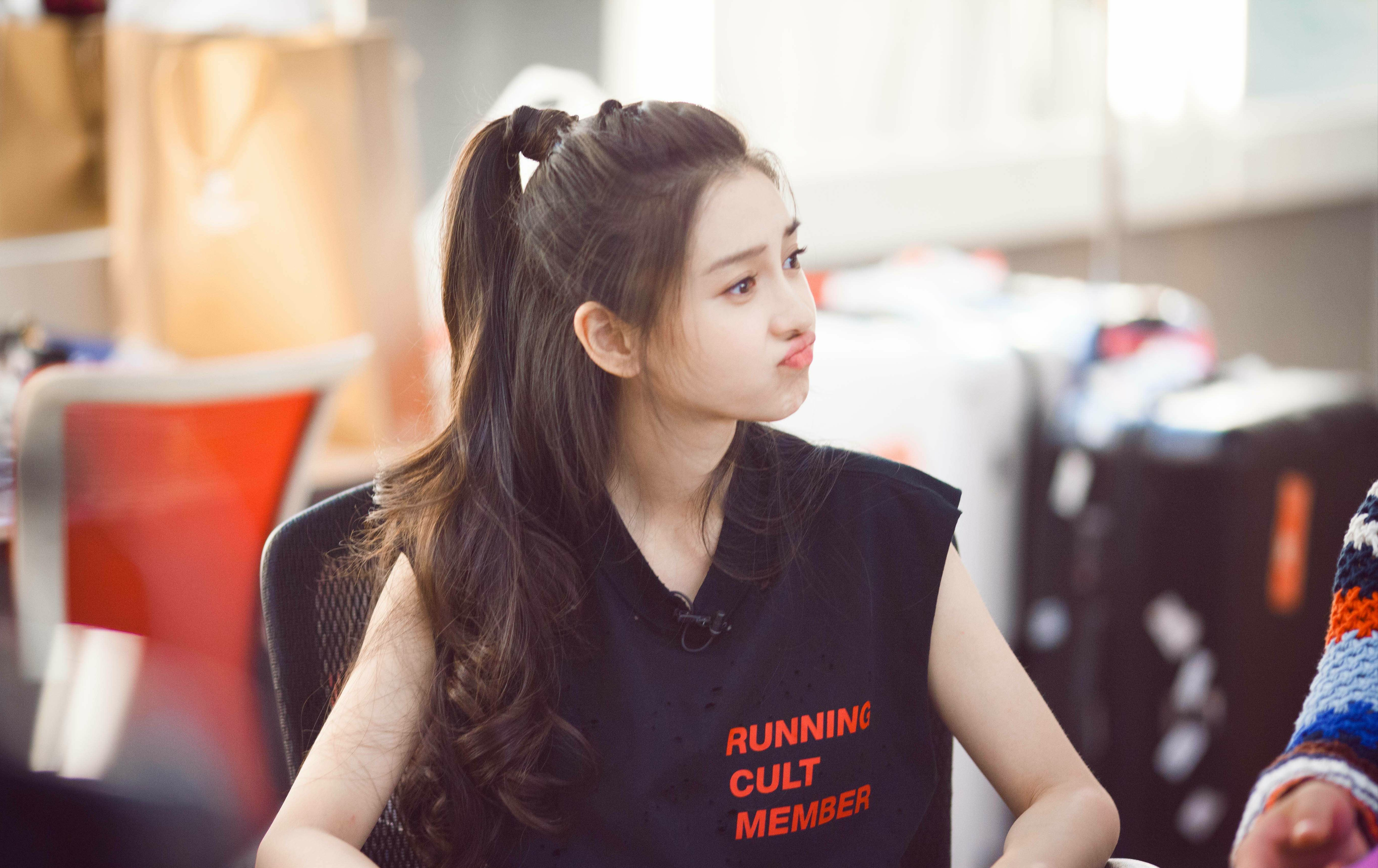 杨颖的各种公主头造型,只有最后一个有点显老