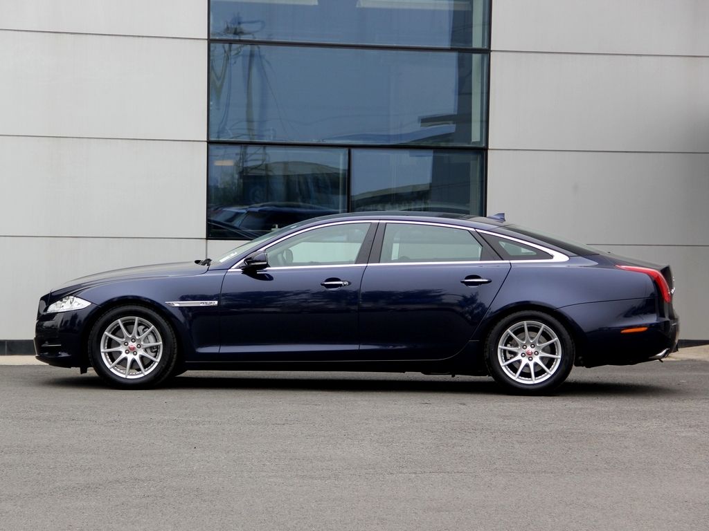 颜值不输奔驰s级,上市就打7折,被称"7折豹"网友:再等等!