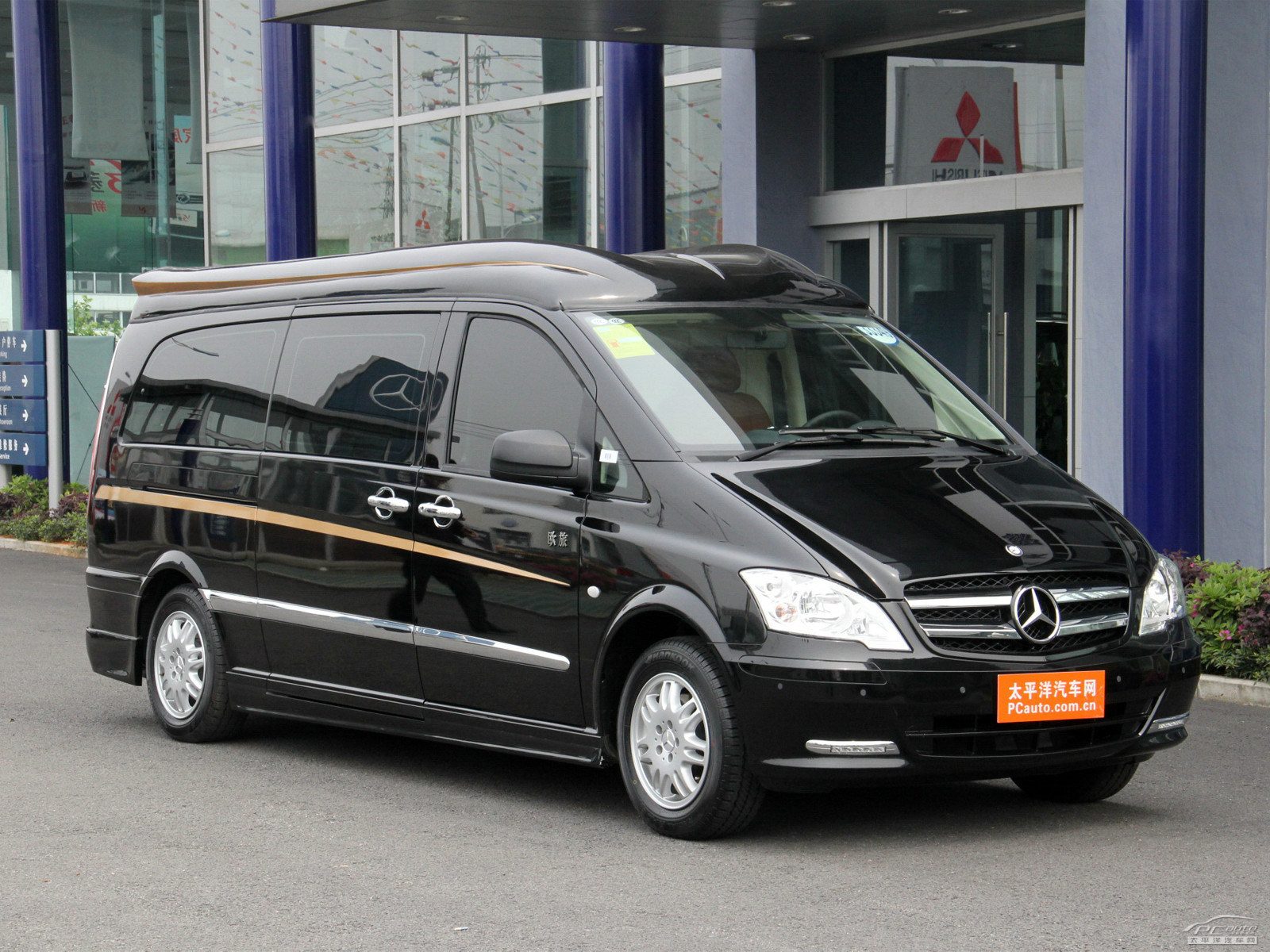 全新奔驰房车,售价135.00-148.00万,出去游玩也是奢侈级的享受