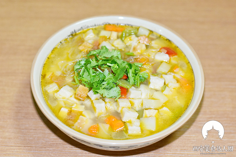 在家把馍这样煮着吃,简直太香了,老公吃了两大碗,还嫌我做少了