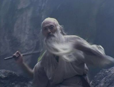 《笑傲江湖》中,令狐冲在思过崖面壁,感人画面!