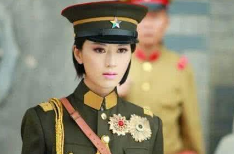 她长相甜美被称为帝国之花,却是一个死心塌地为日军卖命的女汉奸