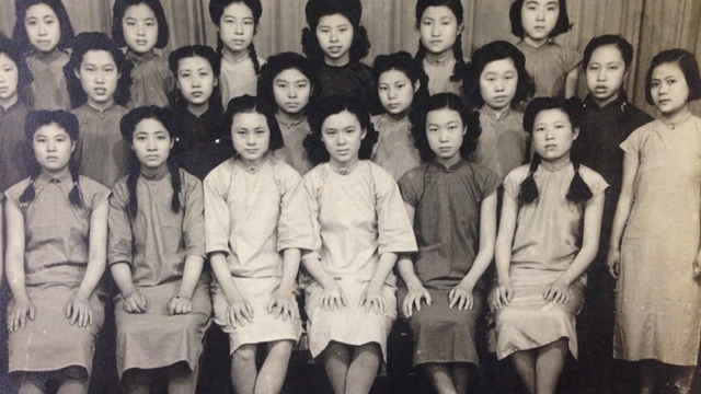 民国老照片:女校学生好漂亮,最后一个,是1942年的女博士