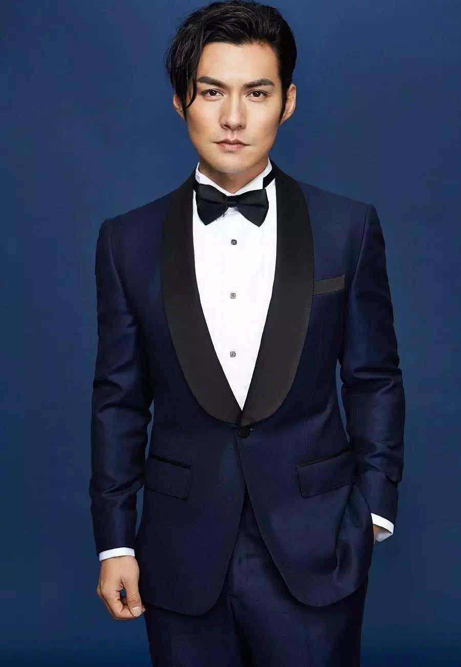 严屹宽就是西装小王子,盛世之下的美男子,狂撩小妹妹