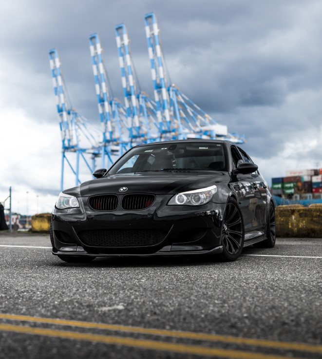 宝马m5 e60,一辆运动范十足的黑武士