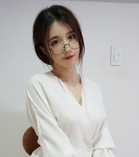 虎牙女主播轩子又一房管出面爆料,证据提交共青团将面临被封杀?