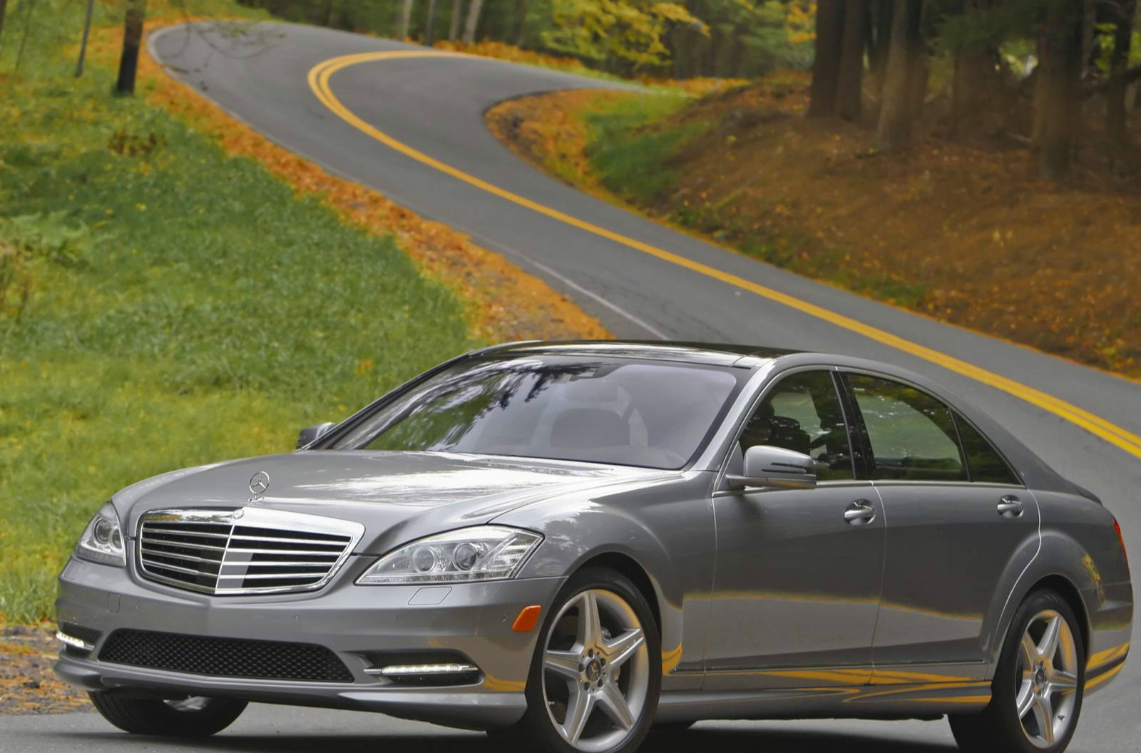 2018-奔驰s级s 550! 3.0 l v6 362马力双涡轮增压动力强劲!