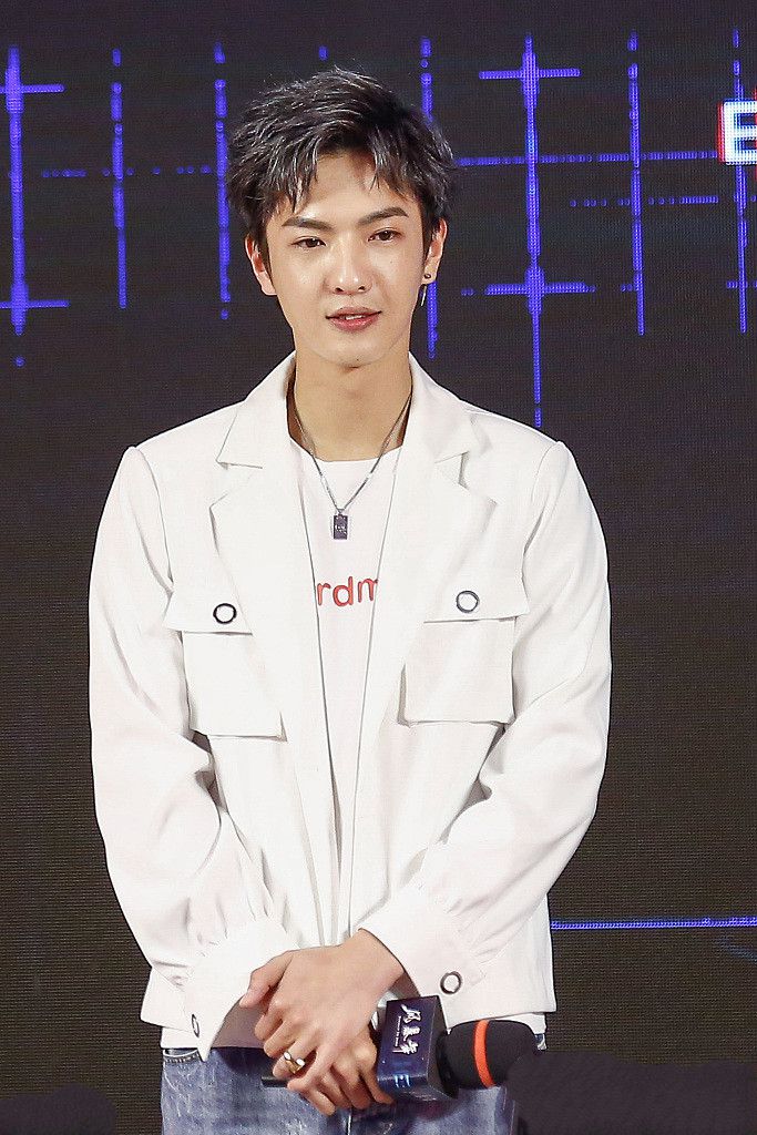 陈伟霆娜扎《风暴舞》首次合作,董岩磊帅气亮相