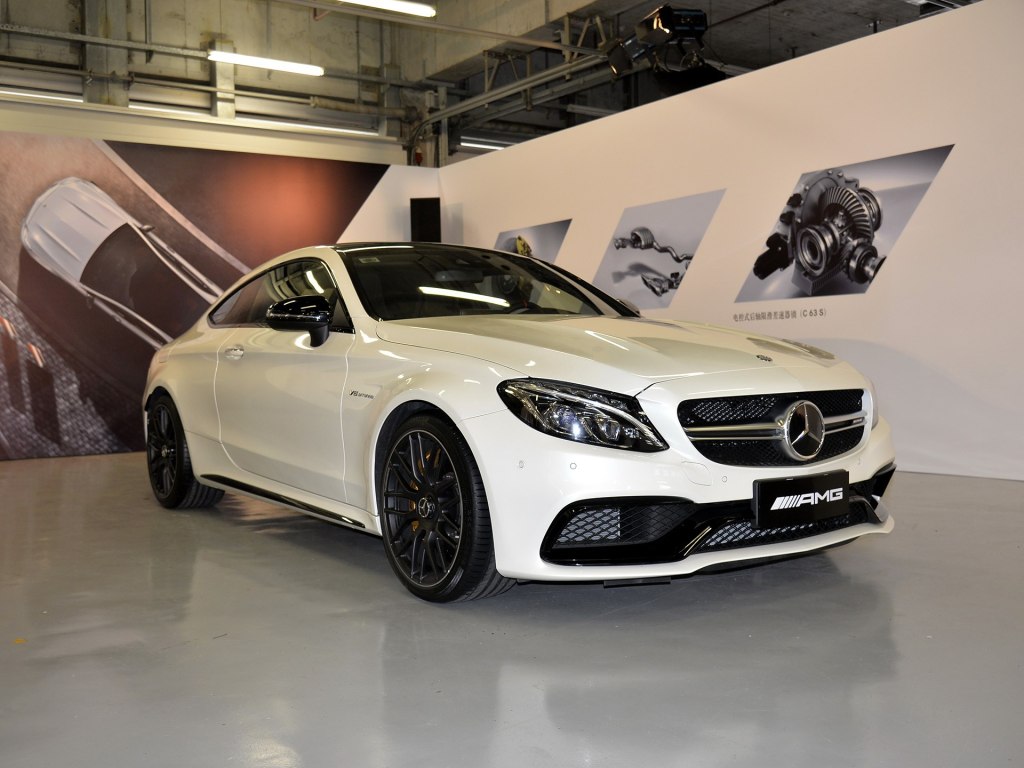 强哥车展秀 颜值爆表 amg c 63 s coupe