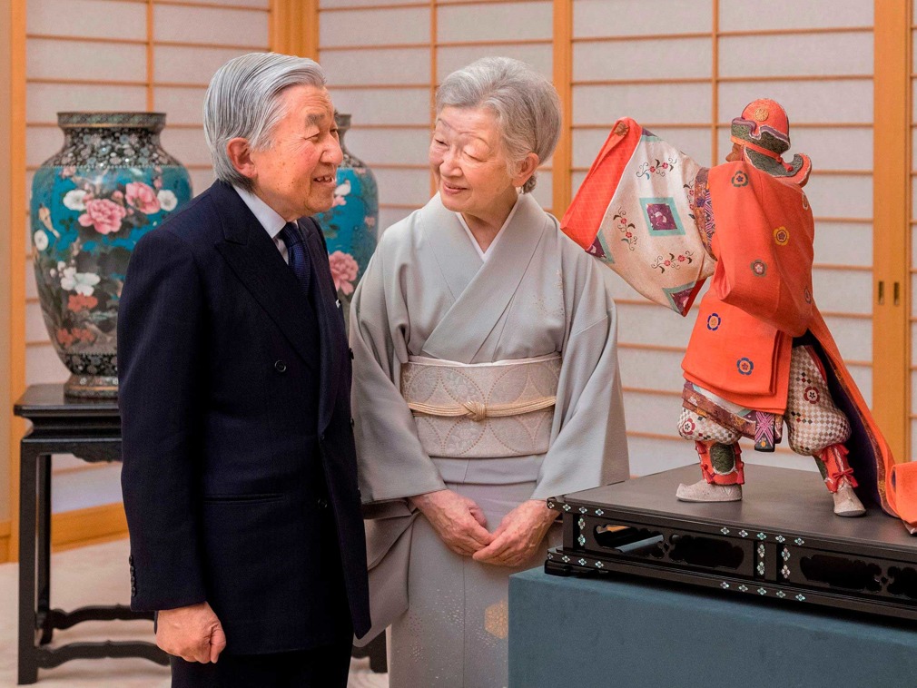 日本明仁天皇曾经访华,到西安找年号