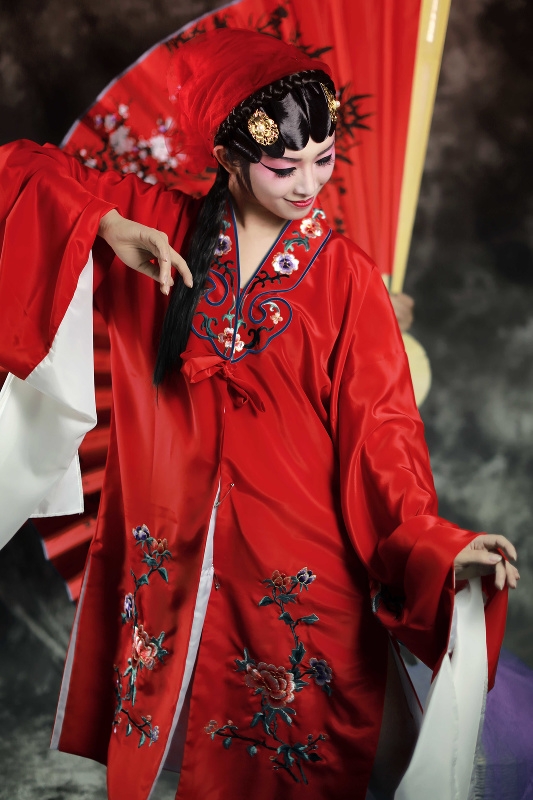 摄影:醉美人,这样穿,古风戏服也能穿出性感的味道!