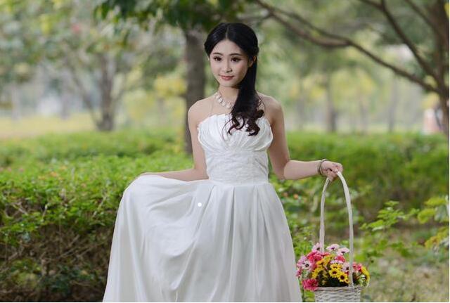 4生肖女惹不起,百里挑一的上等命,旺夫理财一流,18年秒变贵妇