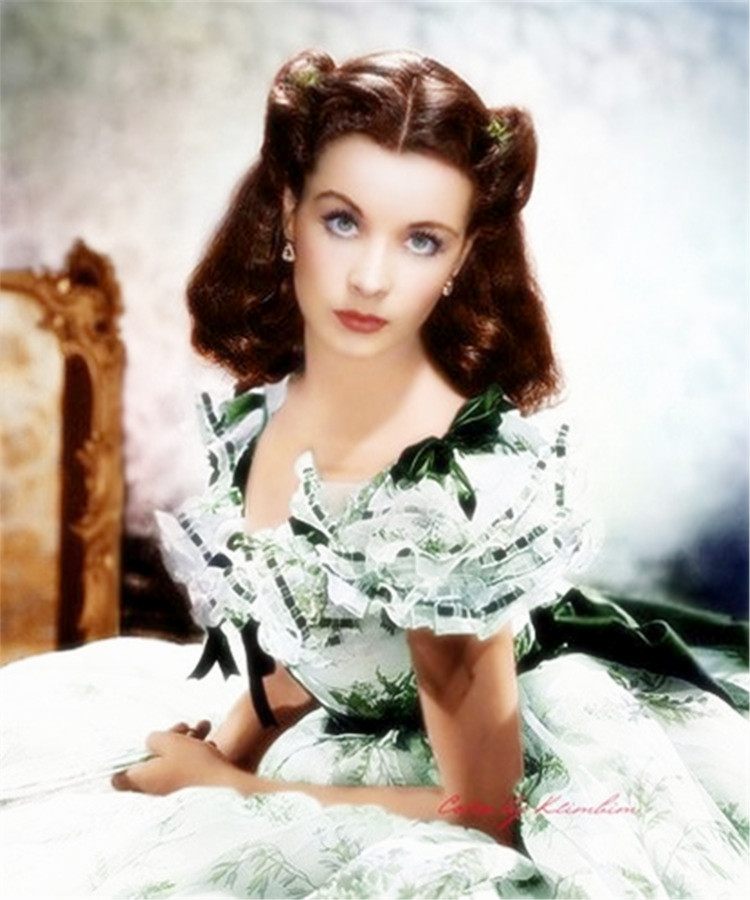 《乱世佳人》梅兰妮,郝思嘉绝版旧照,你觉得谁的颜值更胜一筹?