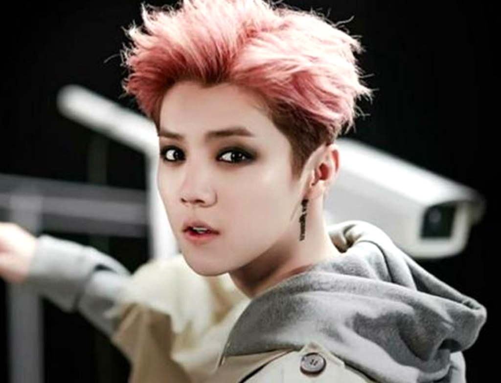 五位男明星的烟熏妆,张翰的被笑出了猪声,张一山却被怒赞!