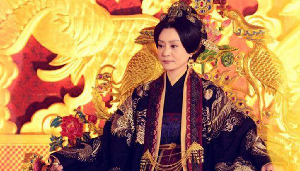 林心如的太后,唐嫣的太后,孙俪的太后,差距一目了然!