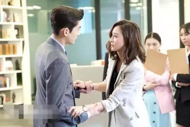 《温暖的弦》吻照曝光,看到这个很多网友表示:这简直太撩人了