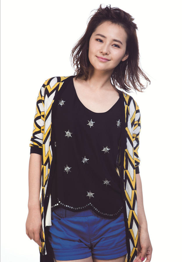 钱芳美照,真是落霞与孤鹜齐飞,秋水共长天一色,认同吗?