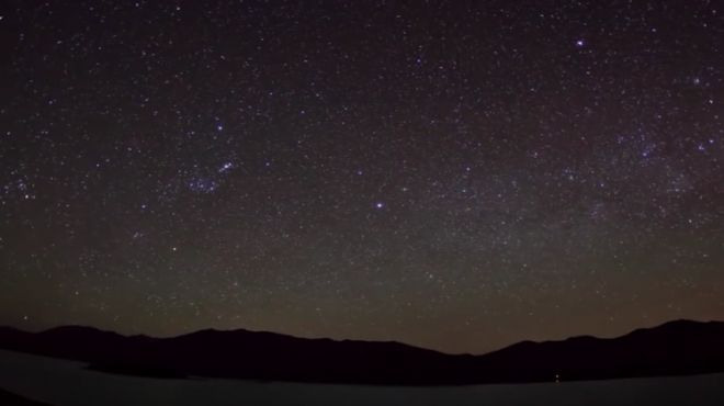 [图]夜晚的天空为啥是黑的？专家花了几百年终于搞明白了！