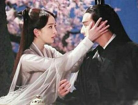 《三生三世十里桃花》白浅喜欢过离境,爱上夜华,那她爱过墨渊吗