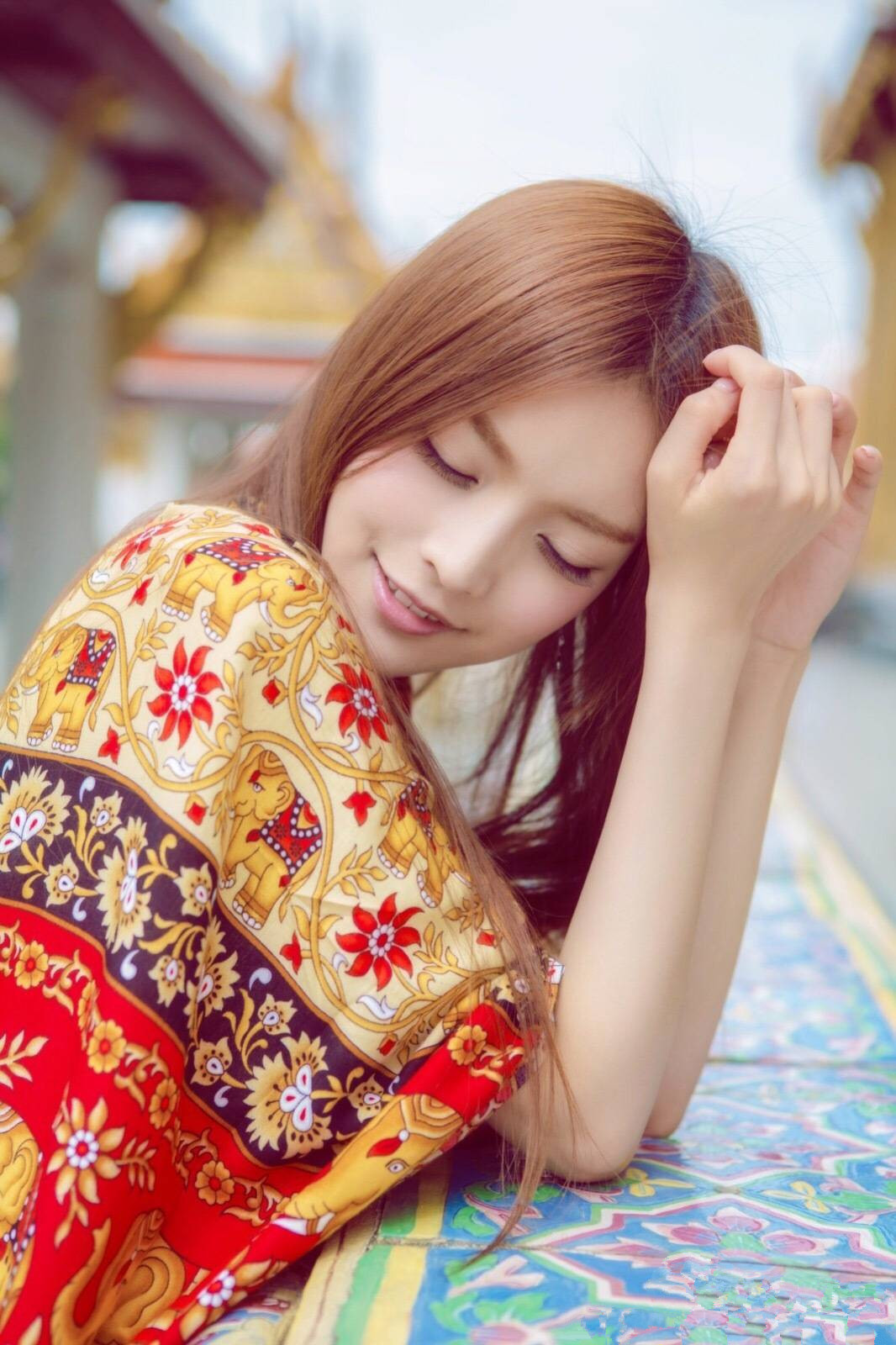 叶子淇,美貌气质突显十足的女神范儿