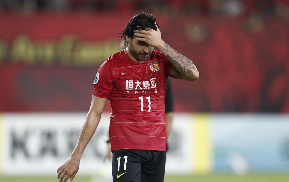 恒大主场2比2平天津权健 结束亚冠征程 高拉特赛后说了六个字