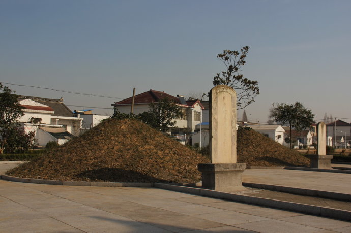 《西游记》吴承恩墓地:一男两女共葬一处,棺材板被制成学校窗户