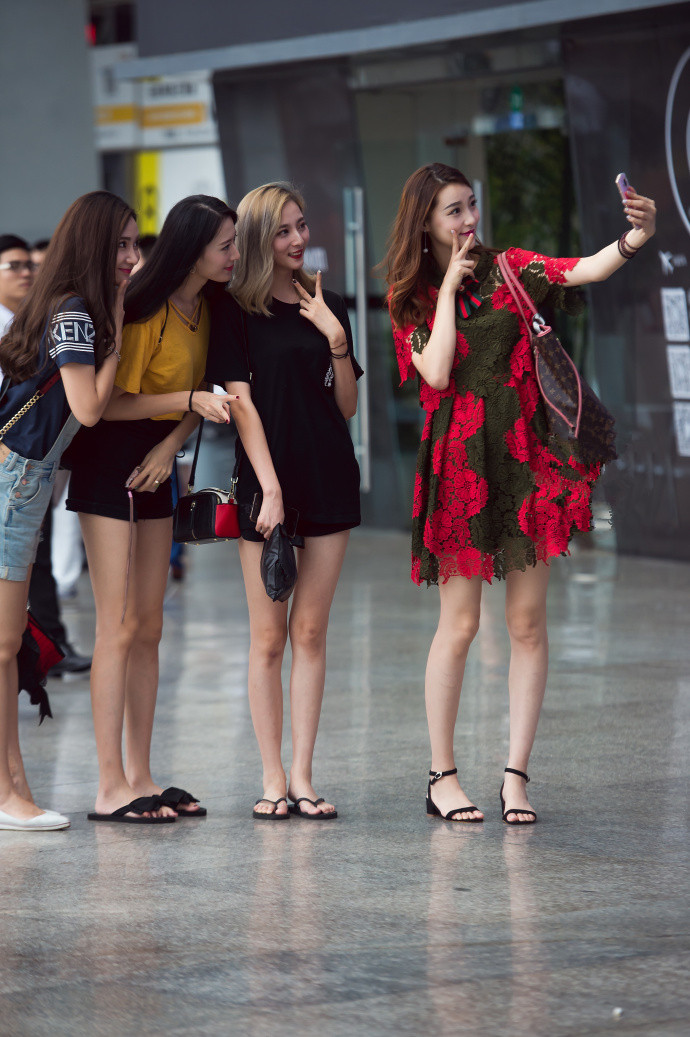 成都街拍,美女如云的城市,带你领会时尚的魅力!