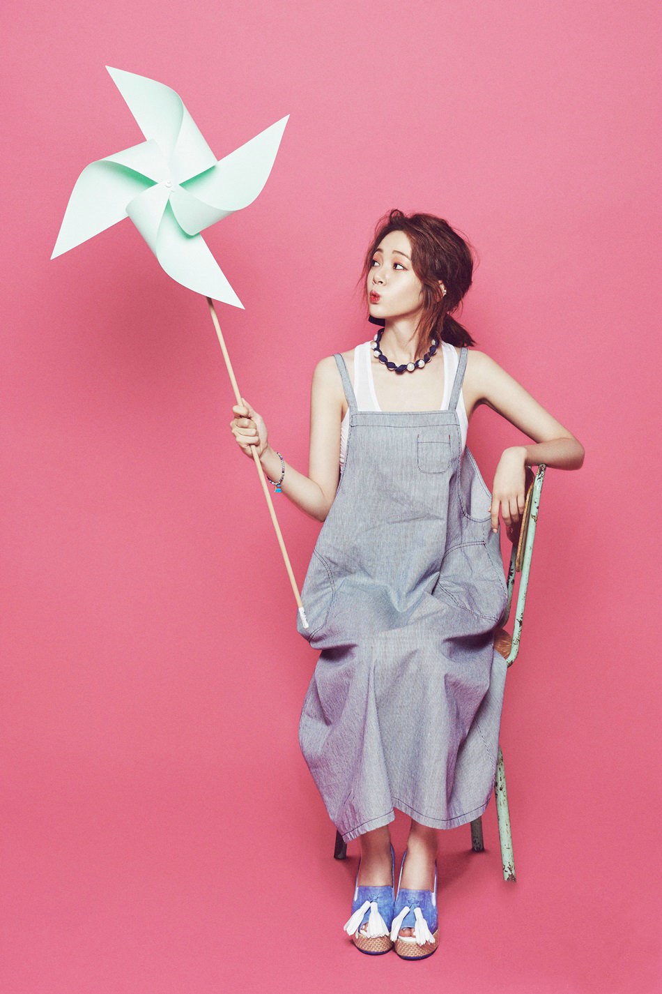 金甫美有着沉鱼落雁之容,可爱娇羞,绝对可以让无数人沉沦