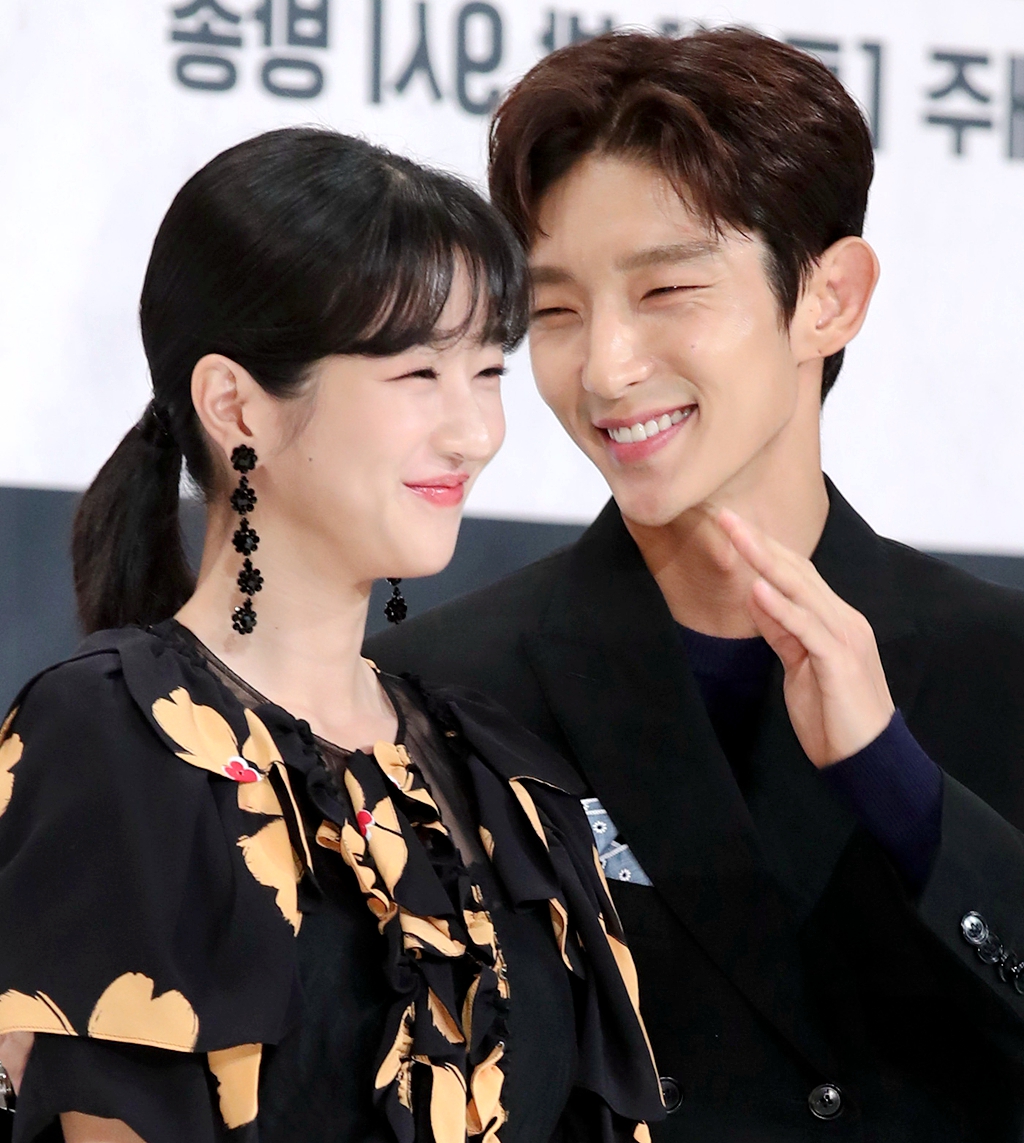 李准基《无法律师》上线,不见当年花美男,网友:瘦到形销骨立!